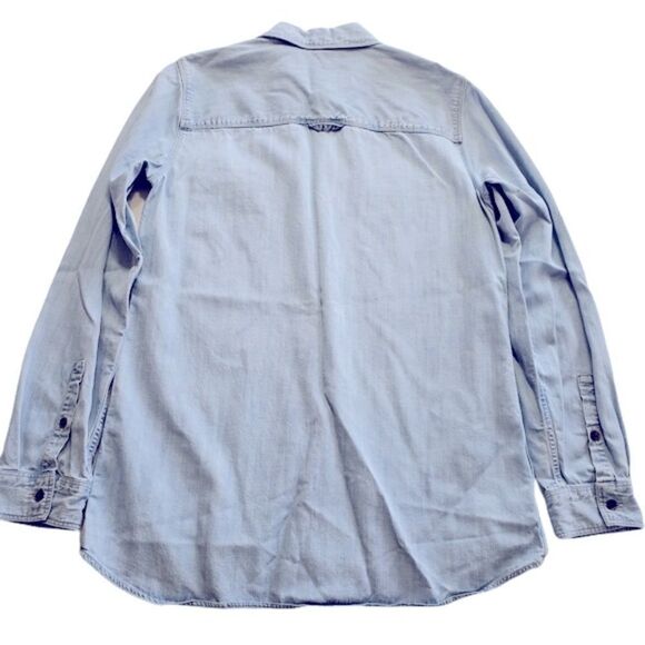 Eddie Bauer Light Denim Button Down Long Sleeve Top Size Small - Picture 3 of 15